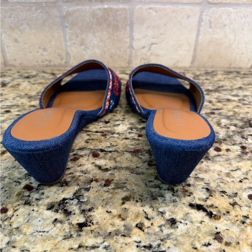 Size 7 Floral Embroidered Denim Wedges - Picture 3 of 6